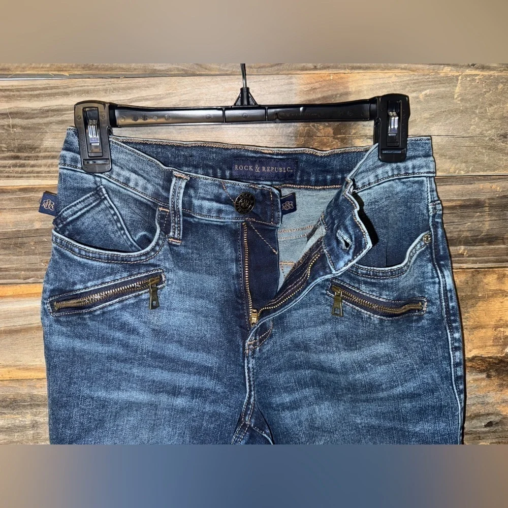 Rock & Republic women’s jeans-size 8. Kashmiere Ankle. Skinny jeans.